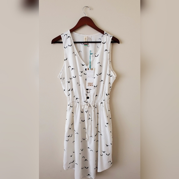 Mimi Chica Sleeveless Birds Pattern Mini Dress W/ Pockets Size Large - Picture 2 of 14